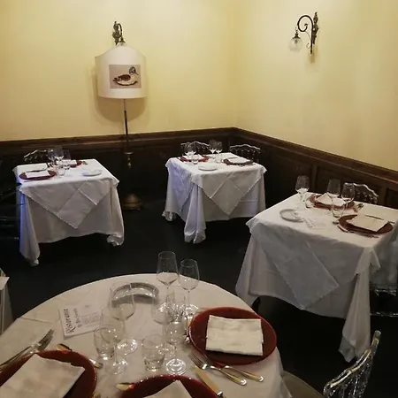Roma Hotel 3*