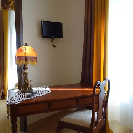 Hotel Roma 3*