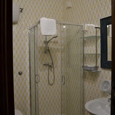 Hotel Roma 3*
