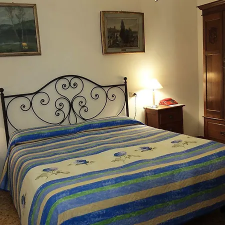 Roma Hotel 3*