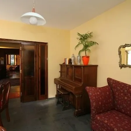 Roma Hotel 3*