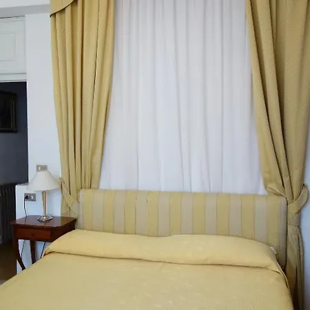 Roma 3*