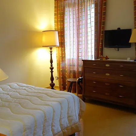 Roma Hotel 3*